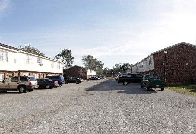 Building Photo - Cross Pointe Apartments