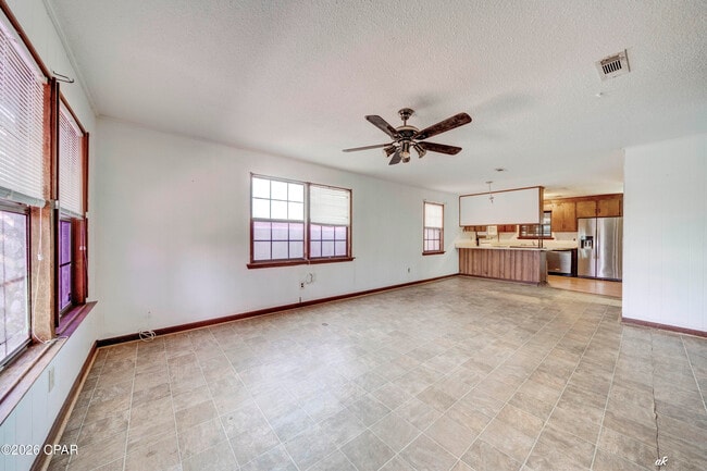 Building Photo - 929 Marina Dr