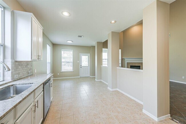 Building Photo - 14122 Austin Hollow Ct