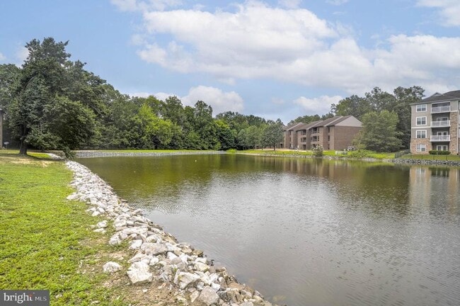 Building Photo - 44759 Woodlake Ct