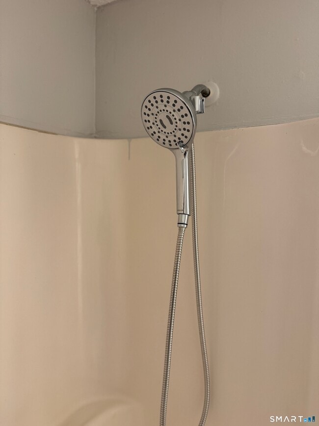 Building Photo - 32 Burgundy Hill Ln