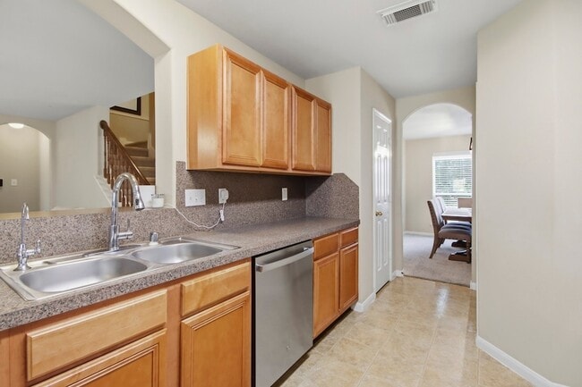 Building Photo - 25450 Barmby Dr