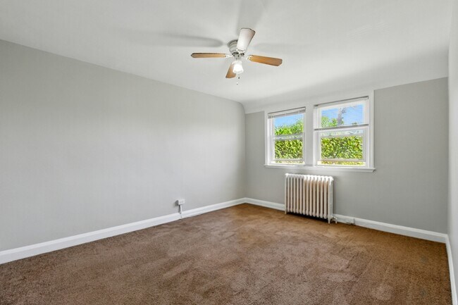 Building Photo - 5306 Ready Ave