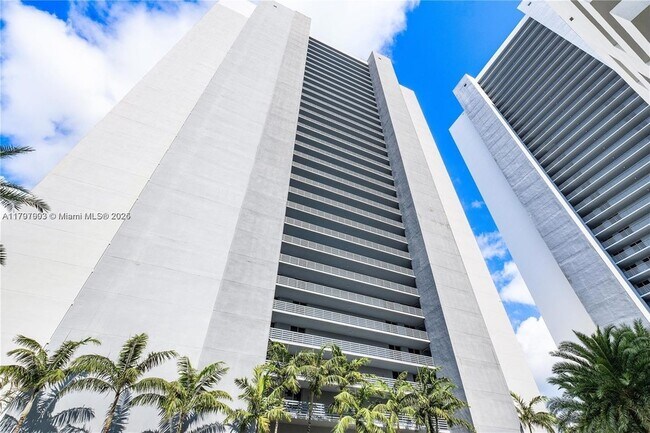 Building Photo - 16385 Biscayne Blvd