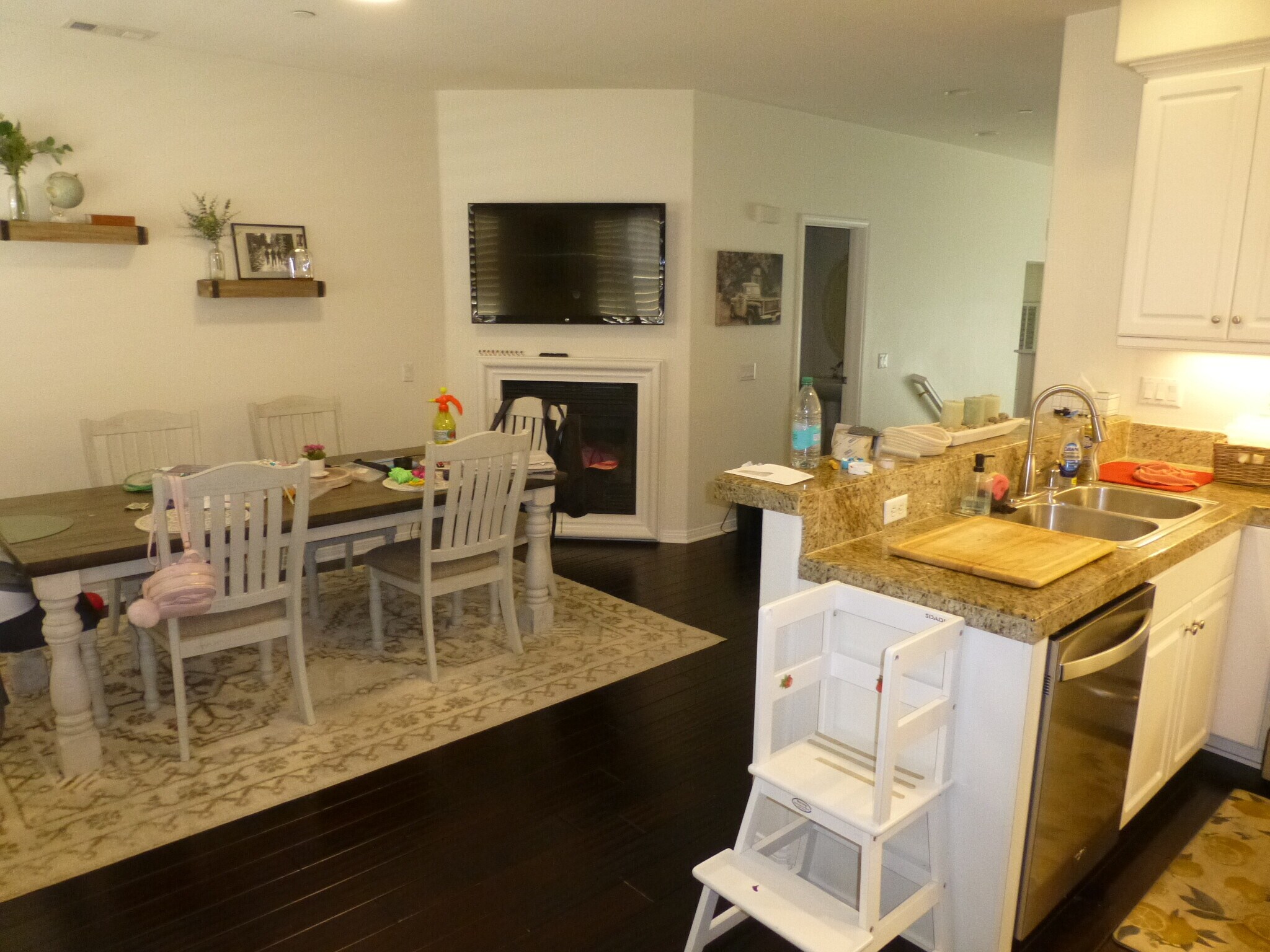 Building Photo - 416 W Linden Dr