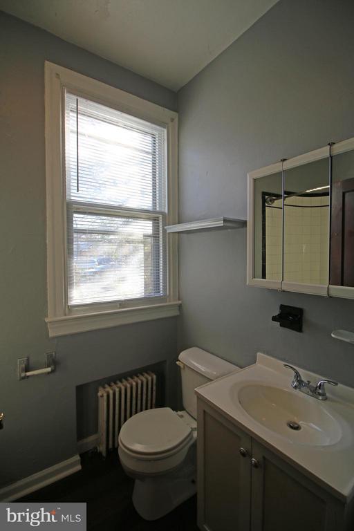 Building Photo - 12 S Filbert St