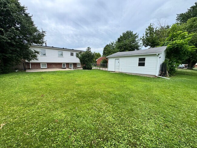 Building Photo - Spacious 4 Bedroom in Fern Creek