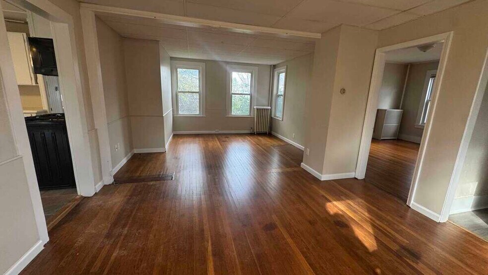 Building Photo - 34 Water Ln