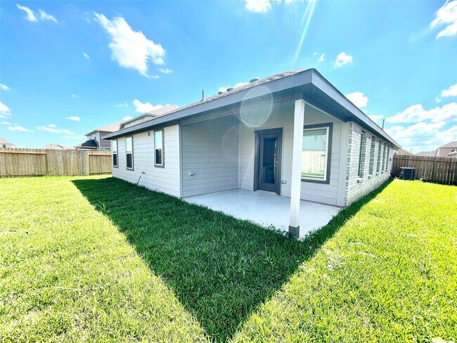 Building Photo - 5011 Viridian Forrest Dr