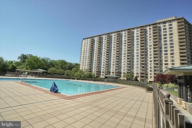 Building Photo - 5225 Pooks Hill Rd