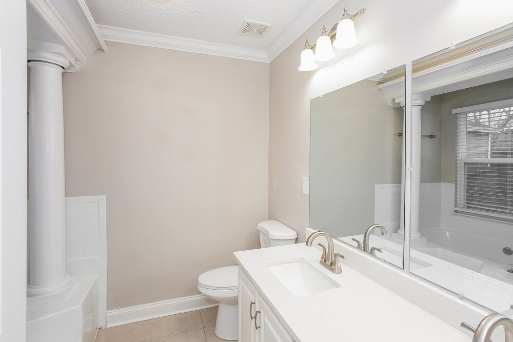 Building Photo - 2112 David Earl Dr