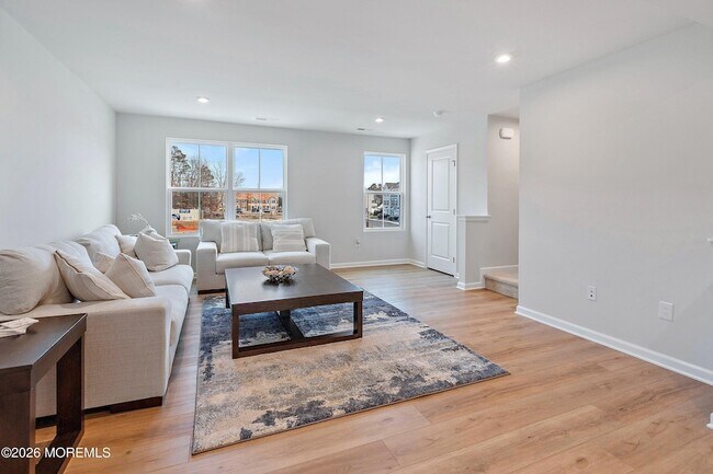 Building Photo - 602 Cyprus Ct