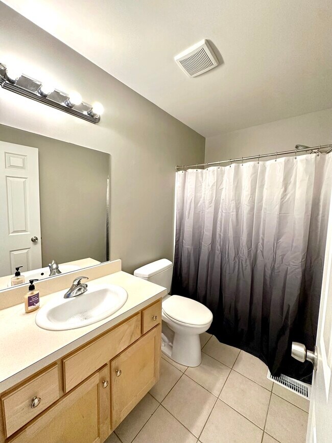 Building Photo - 2394 Caton Crest Dr