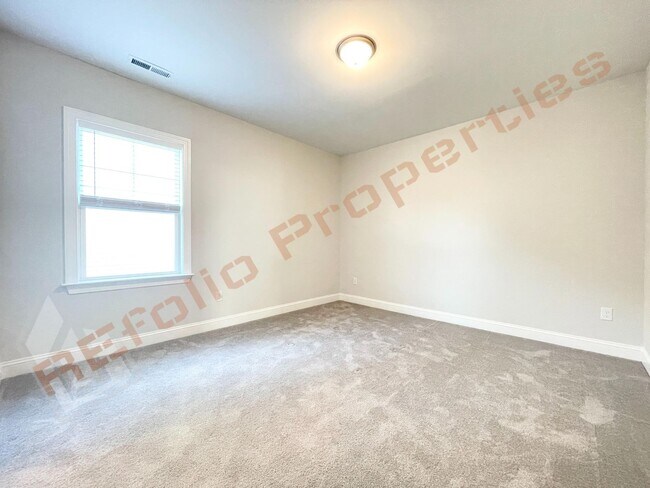 Building Photo - Amazing 4 Bedroom, 2.5 Bathroom Home with 1st Floor Primary Bedroom Suite, High Speed Internet, a...