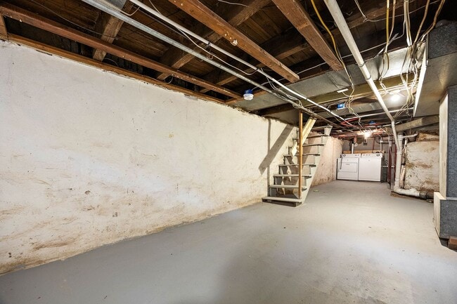 Building Photo - 3 Bedroom townhouse in Wilmington