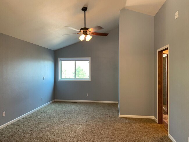 Building Photo - Beautifully updated home on 5 acres