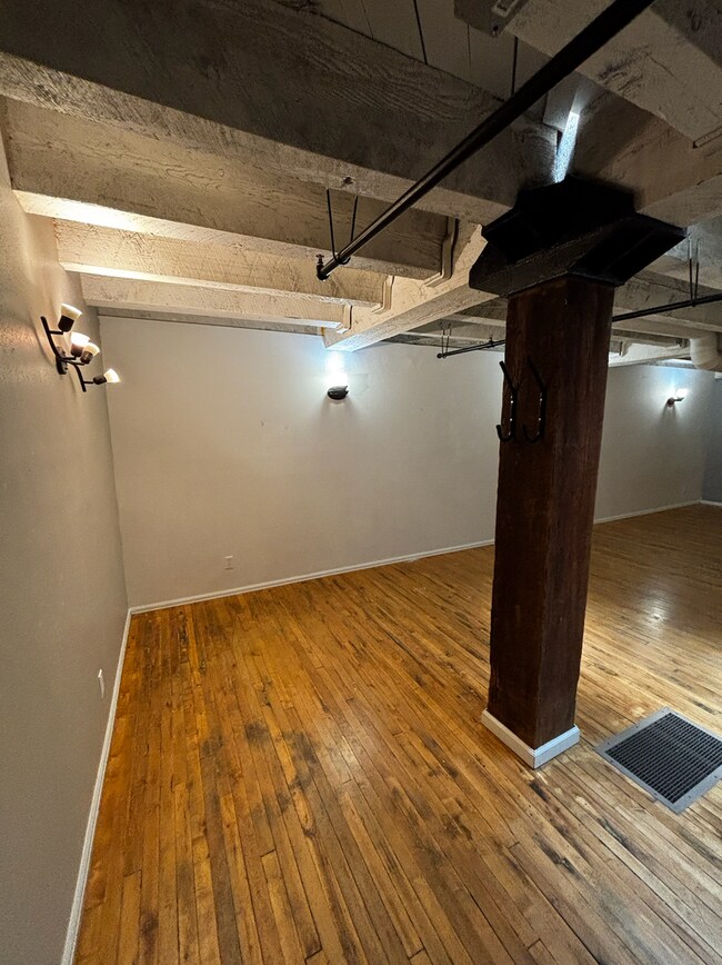 Building Photo - Charming Loft-Style Condo Near Pueblo Riverwalk. 50% OFF FIRST MONTH'S RENT