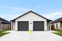 Building Photo - 2213 Plains Rd