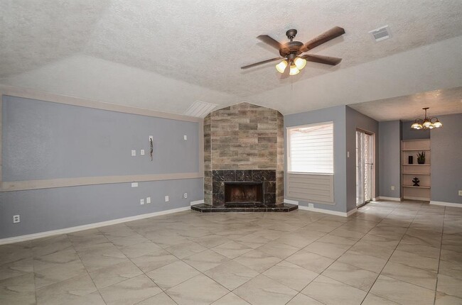 Building Photo - 9414 Clipperwood Pl