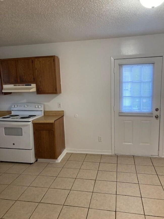 Building Photo - Gulfport 3 Bedroom