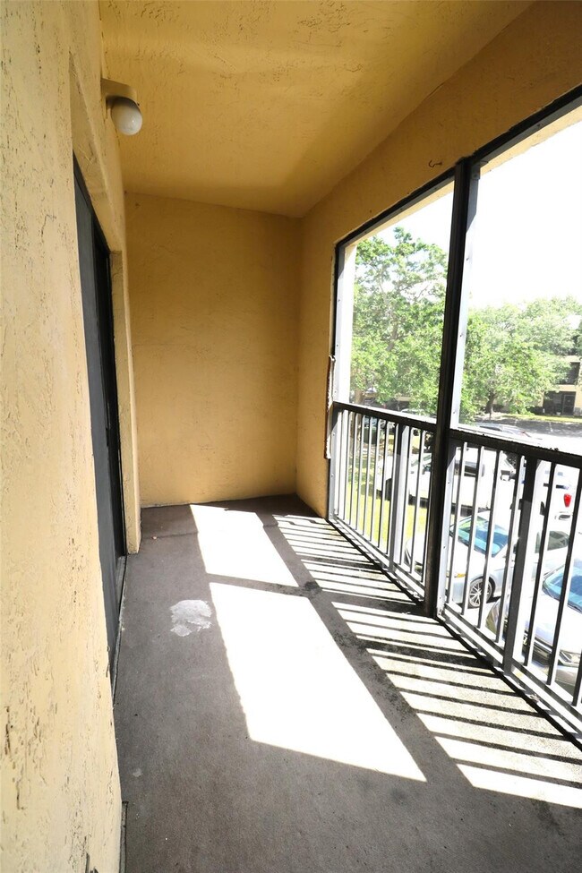 Building Photo - 2445 SW 18th Terrace