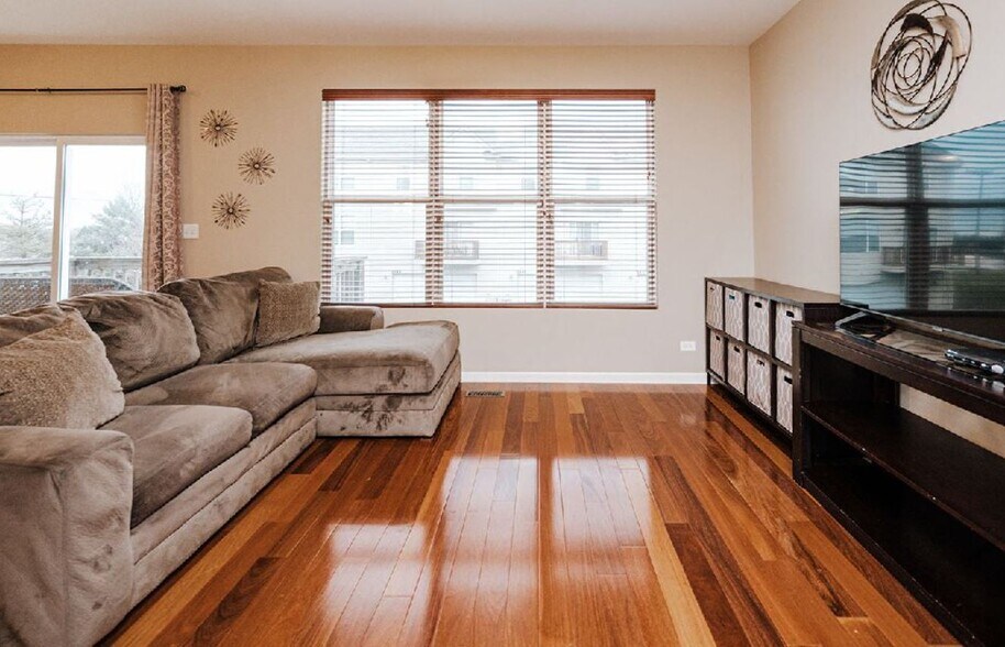 TV room area - 1161 Kilbery Ln