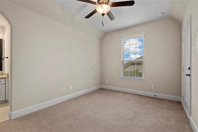 Building Photo - 19123 Desert Eagle Dr