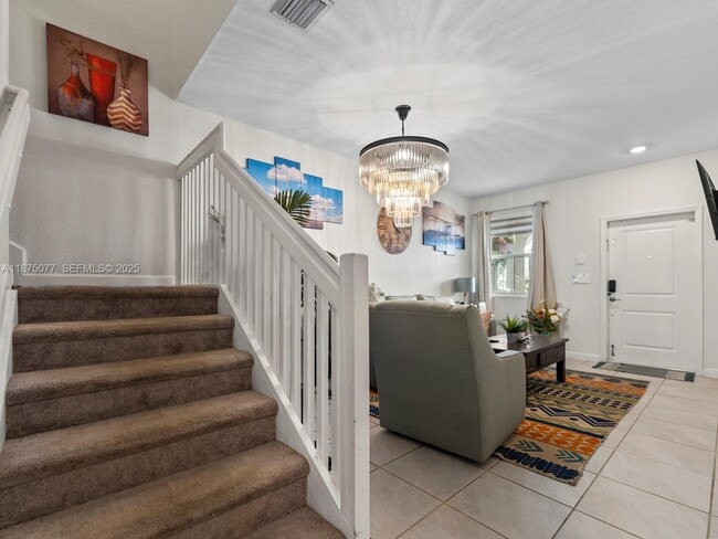 Building Photo - 1108 SE 26th Ter