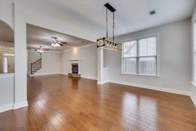 Building Photo - 226 Sandleton Way