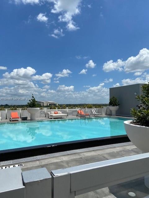 Building Photo - 2000 Metropica Wy