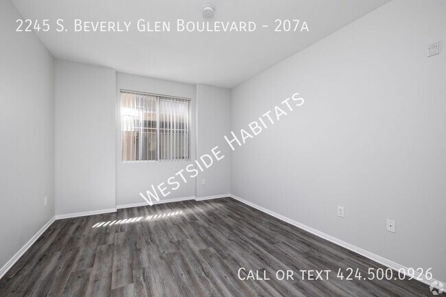 Building Photo - 2245 S Beverly Glen Blvd