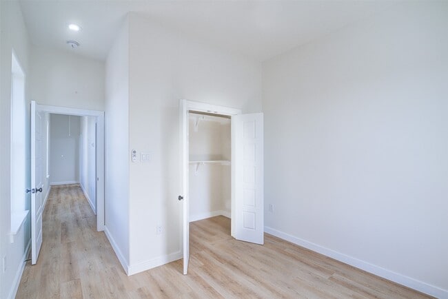 Building Photo - 4025 Avenue M