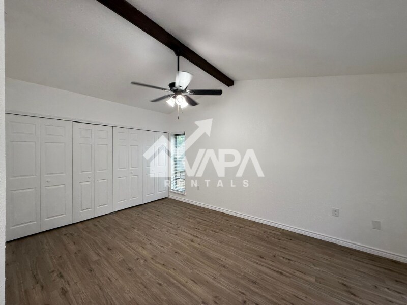 Building Photo - 4322 Las Cruces St
