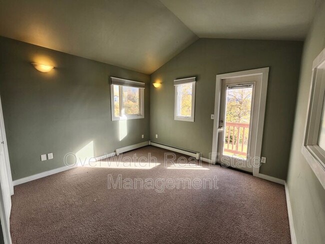 Building Photo - 2435 Clements Dr