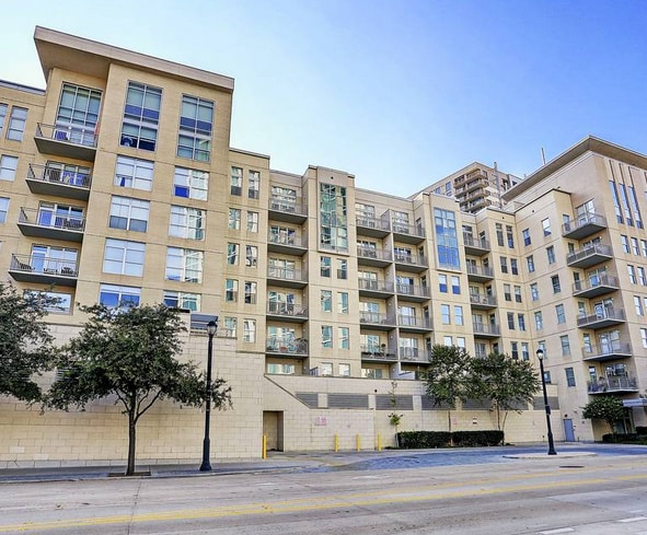 Building Photo - 2323 N Houston-180.26