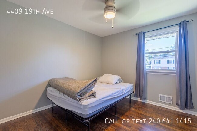Building Photo - 4409 19th Ave