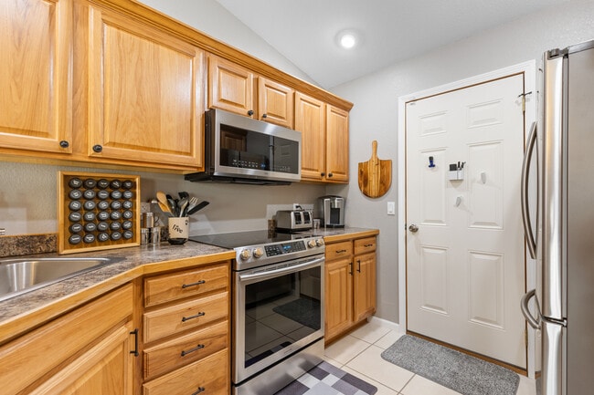 Building Photo - 4808 Patricia St