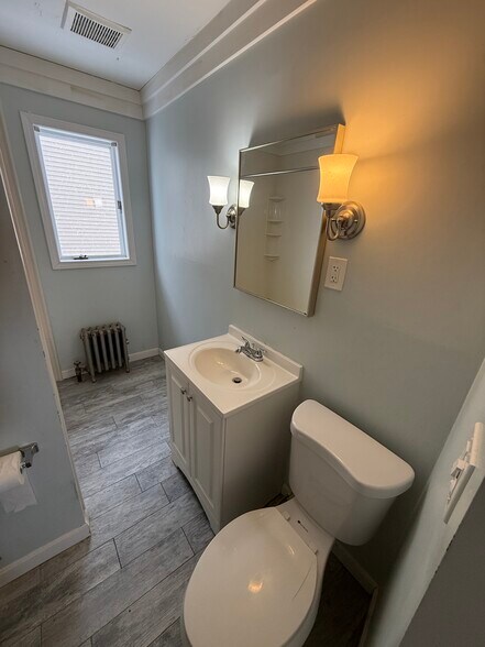 Building Photo - 19 Mattson Ave