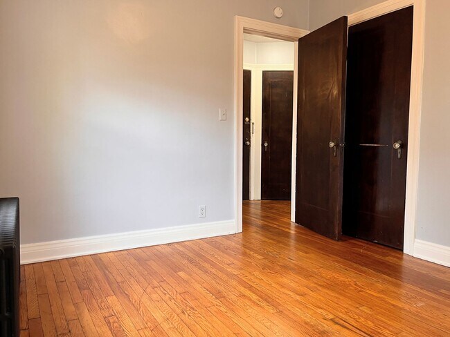 Building Photo - 234 Crescent Ave