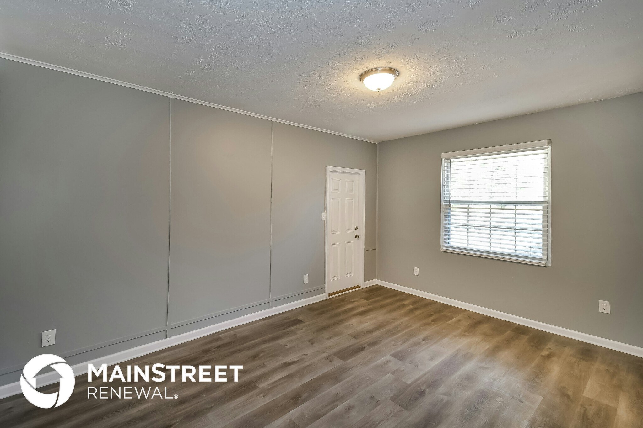 Building Photo - 4605 Silver Ridge Dr