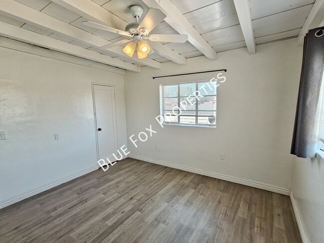 Building Photo - 2233 N Isabel Blvd