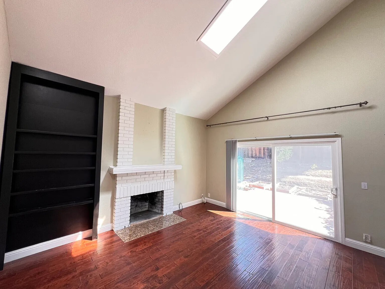 Building Photo - 6976 Claywood Way