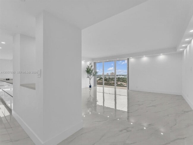 Building Photo - 19707 Turnberry Way