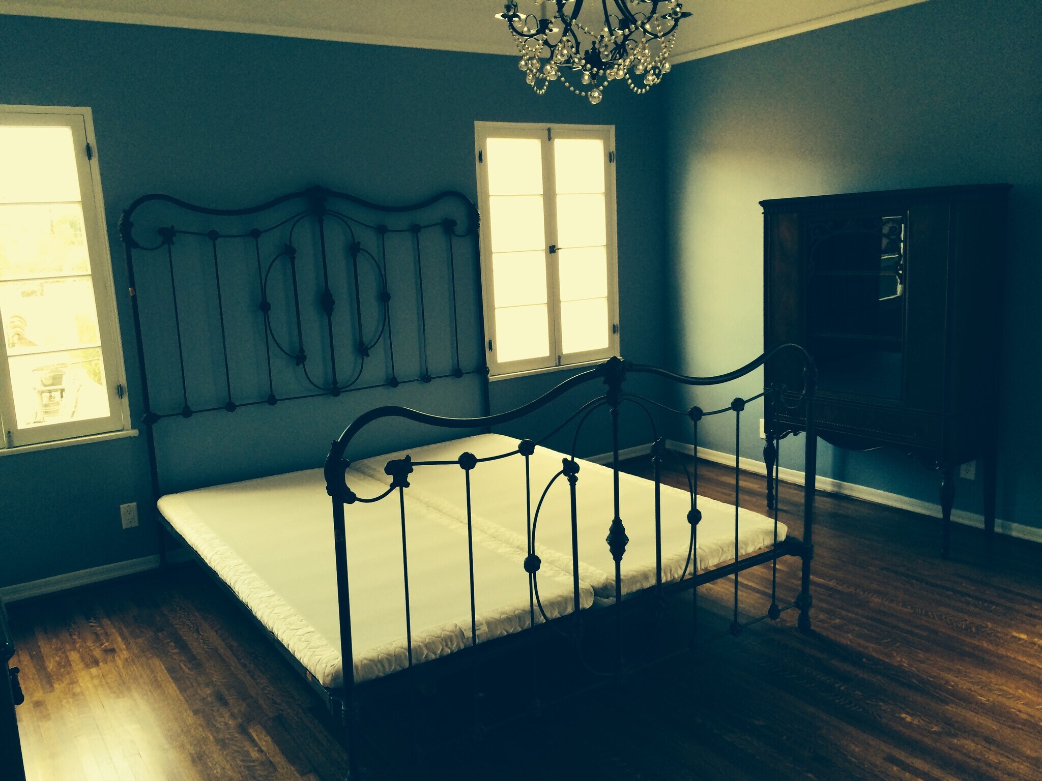 Main Bedroom With Balcony - 9560 1/2 W Olympic Blvd