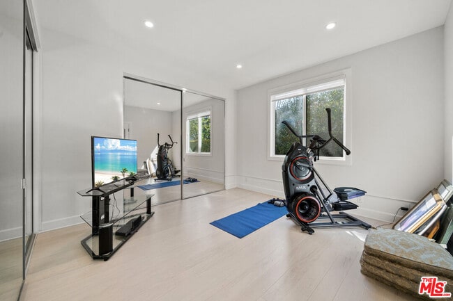 Building Photo - 23318 Park Colombo