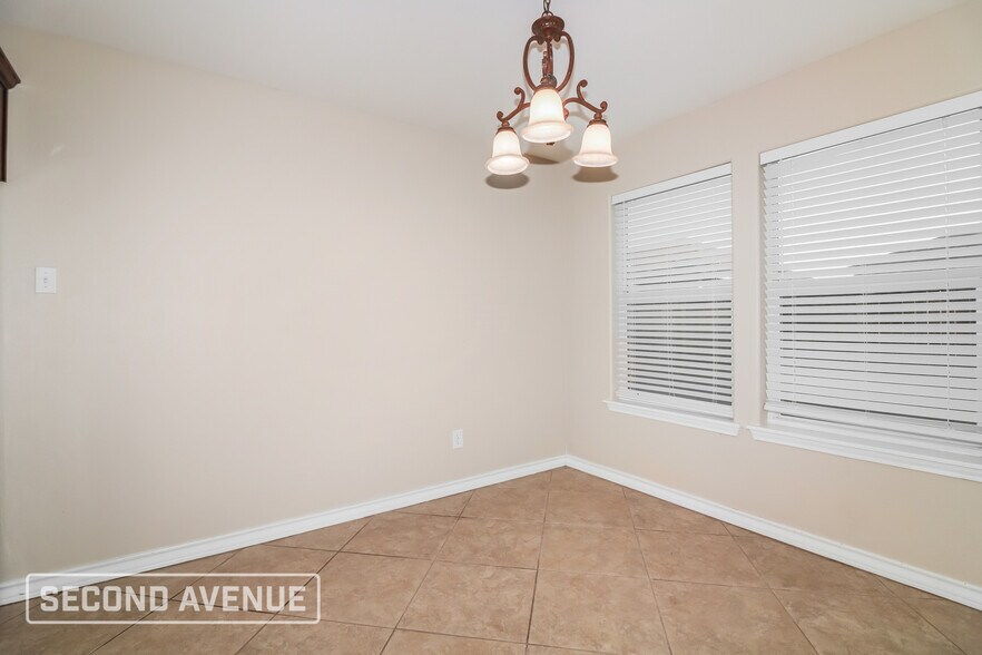 Building Photo - 3622 Garnet Ct