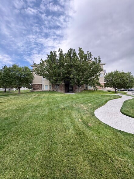 Bulding View - 2093 N Morning Star Dr