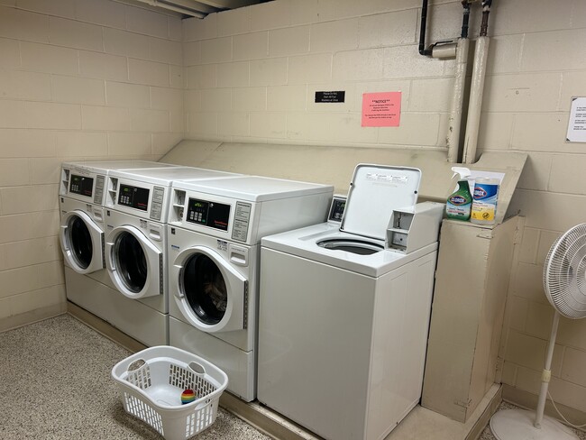 Building Photo - 2904 W 33rd St