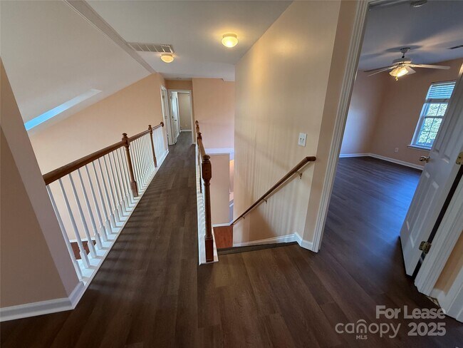 Building Photo - 11042 Woods Corner Ct
