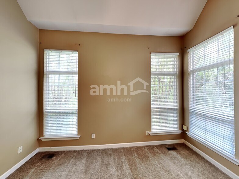 Building Photo - 317 Stone Heath Ct
